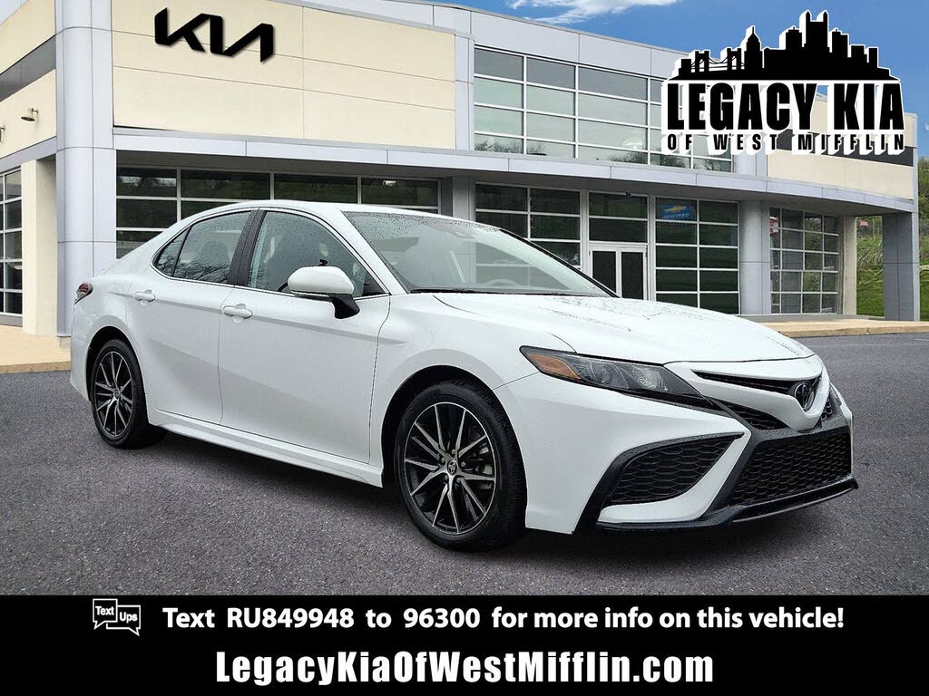 2024 Toyota Camry SE FWD