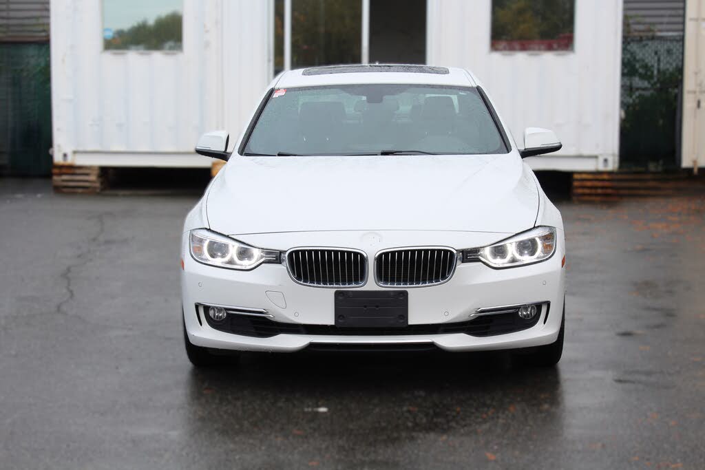 2015 BMW 3 Series 328i xDrive Sedan AWD