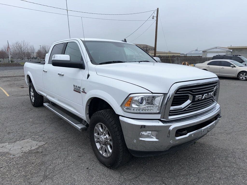 2017 RAM 3500 Laramie Crew Cab LB 4WD