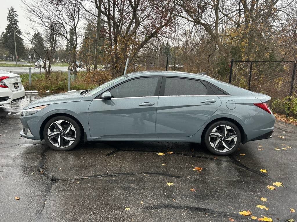 2022 Hyundai Elantra Ultimate FWD
