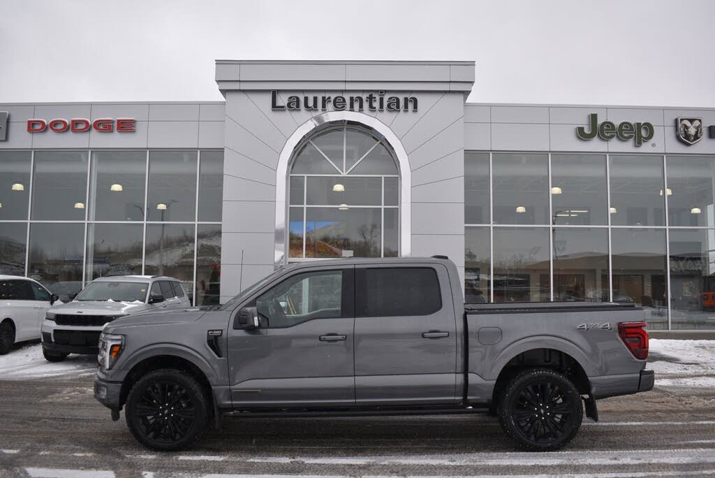 Ford F-150 Platinum SuperCrew 4WD 2025