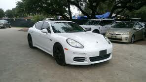 Porsche Panamera 4