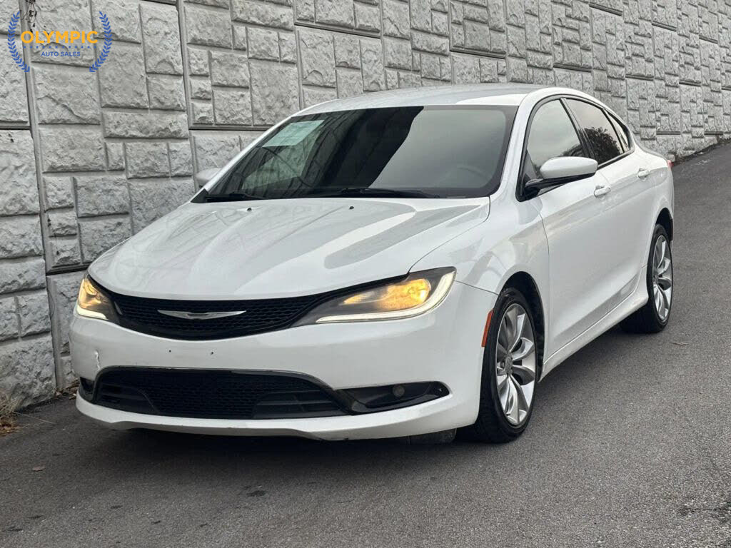2015 Chrysler 200 S Sedan FWD