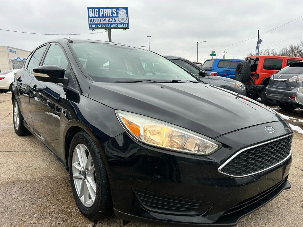 2016 Ford Focus SE Hatchback