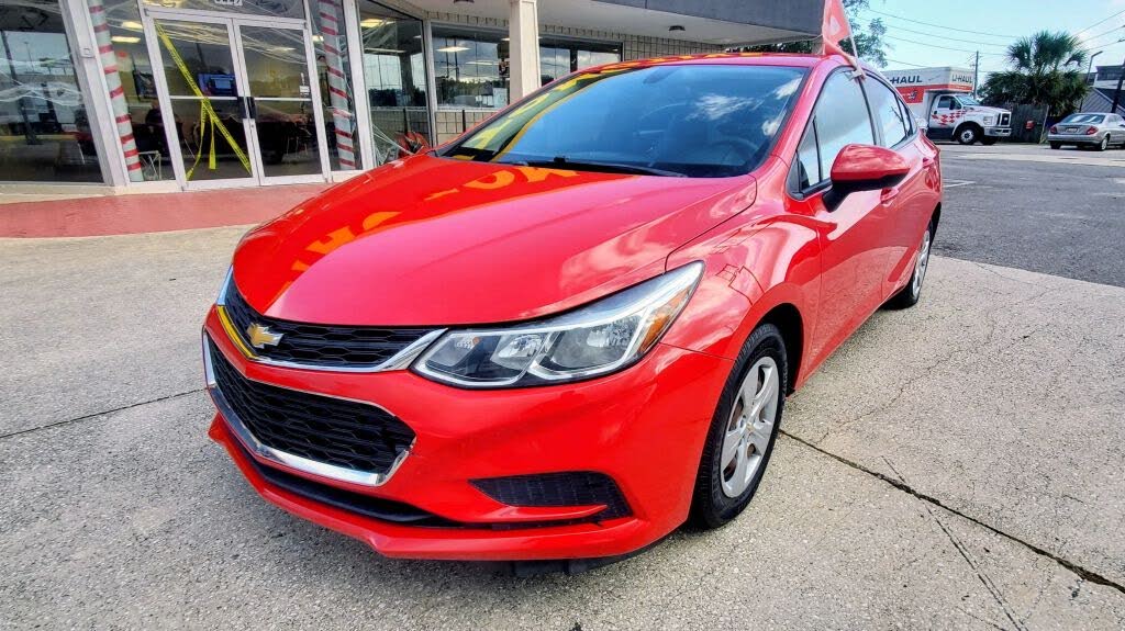 2017 Chevrolet Cruze LS Sedan FWD