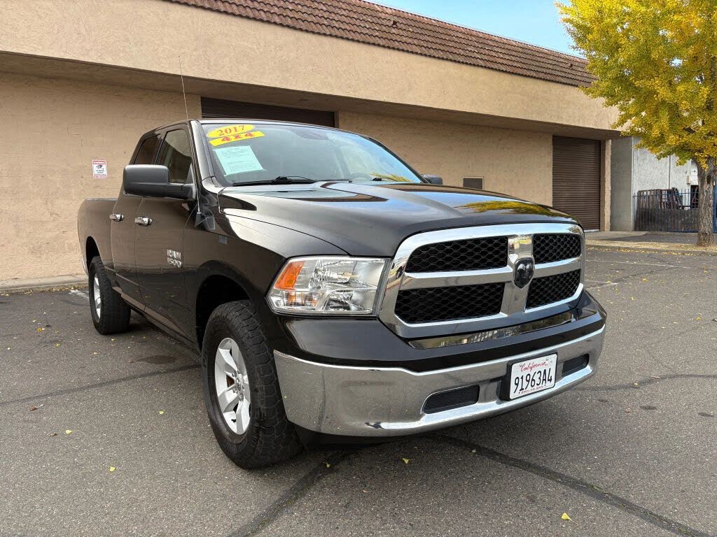 2017 RAM 1500 SLT Quad Cab 4WD