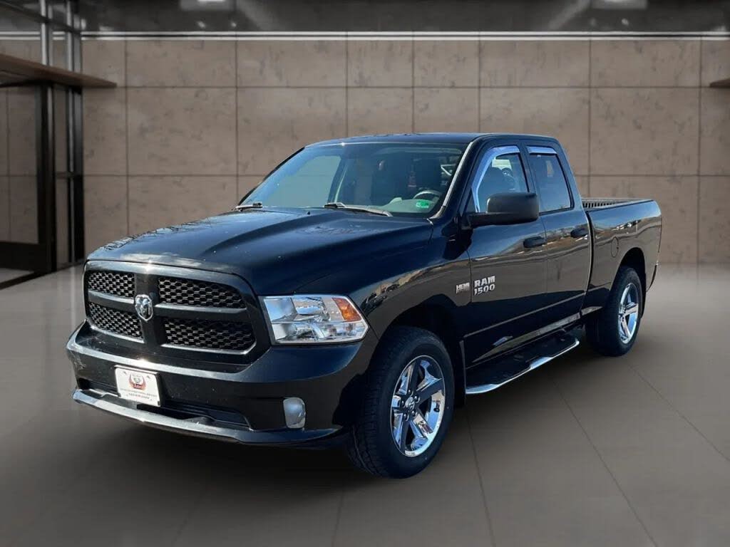 2017 RAM 1500 Express Quad Cab 4WD