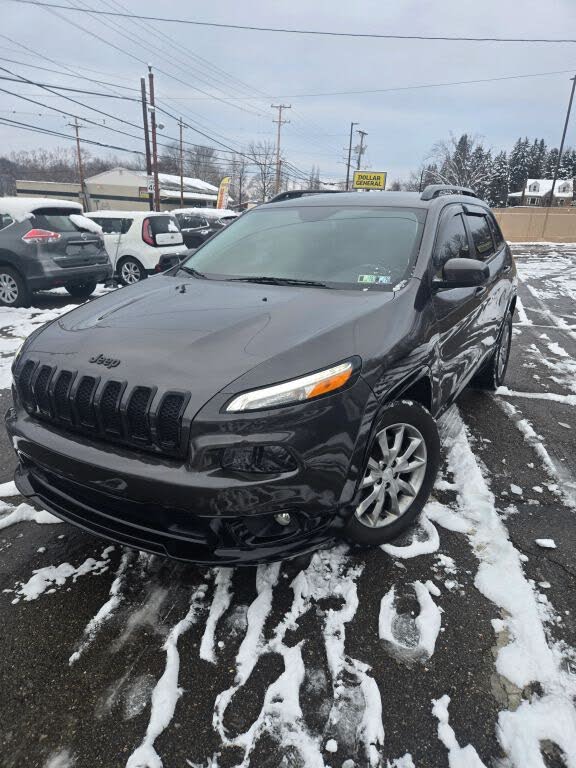 2018 Jeep Cherokee Latitude 4WD with Tech Connect Package
