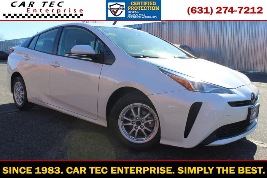 2019 Toyota Prius L Eco FWD