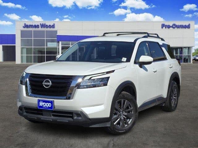2022 Nissan Pathfinder SV FWD
