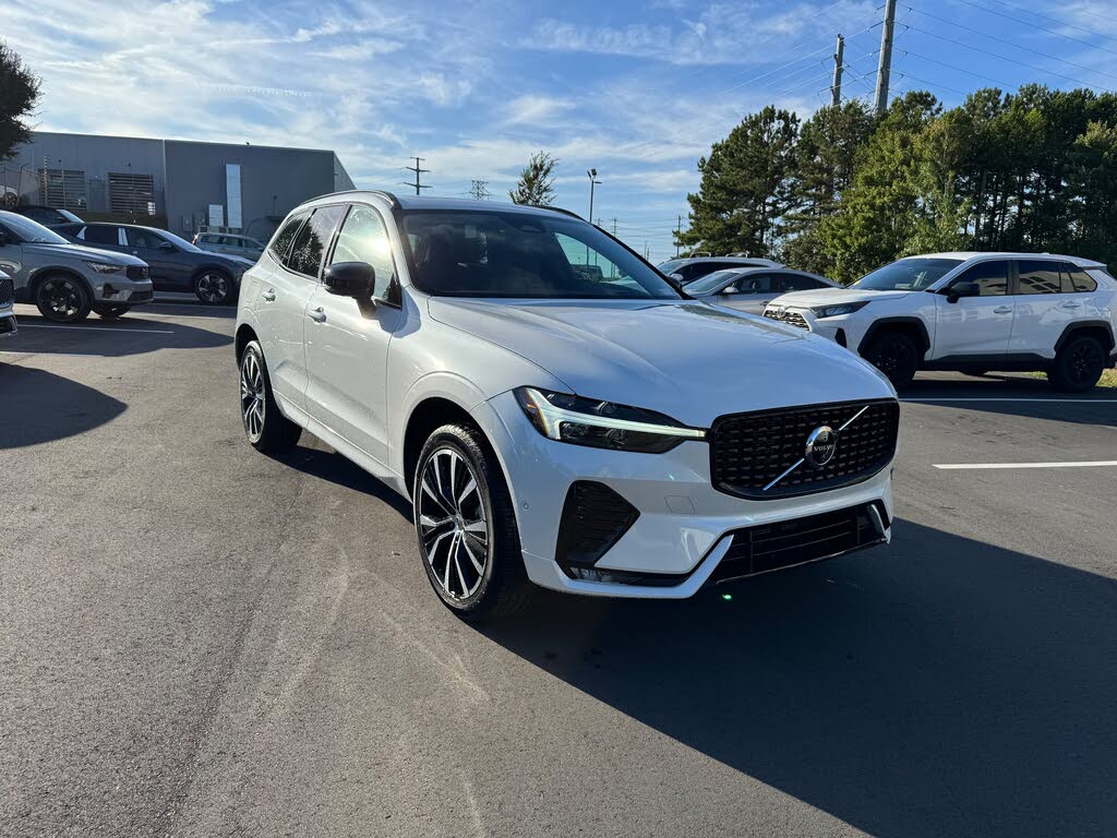 2025 Volvo XC60 B5 Ultra Dark Theme AWD