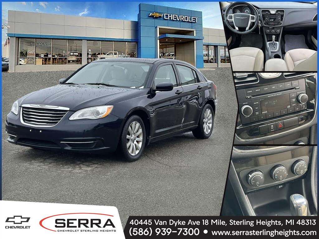 2012 Chrysler 200 Touring Sedan FWD