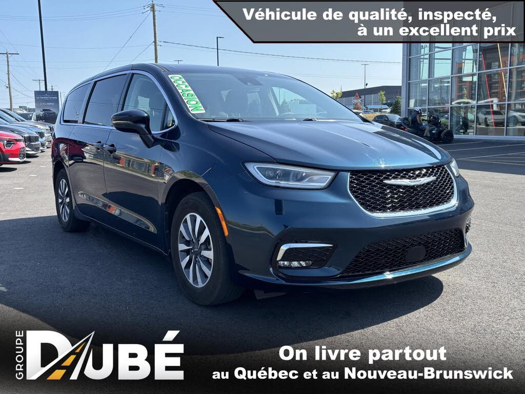 2022 Chrysler Pacifica Hybrid Touring L FWD