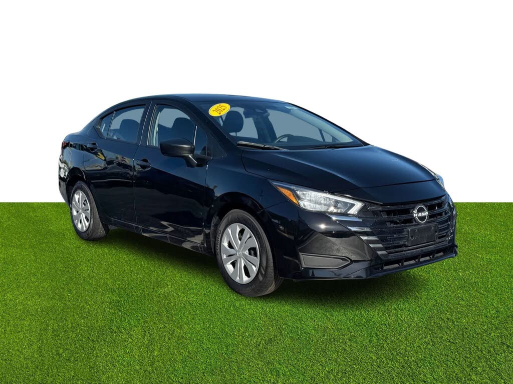 2025 Nissan Versa S FWD