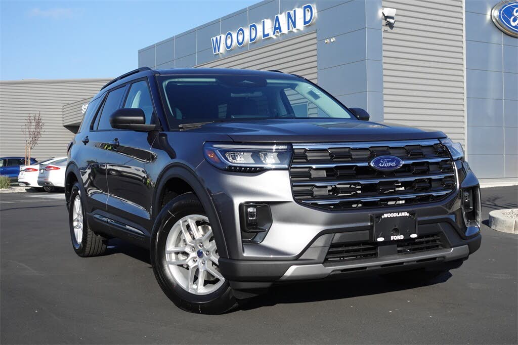 2026 Ford Explorer Active RWD