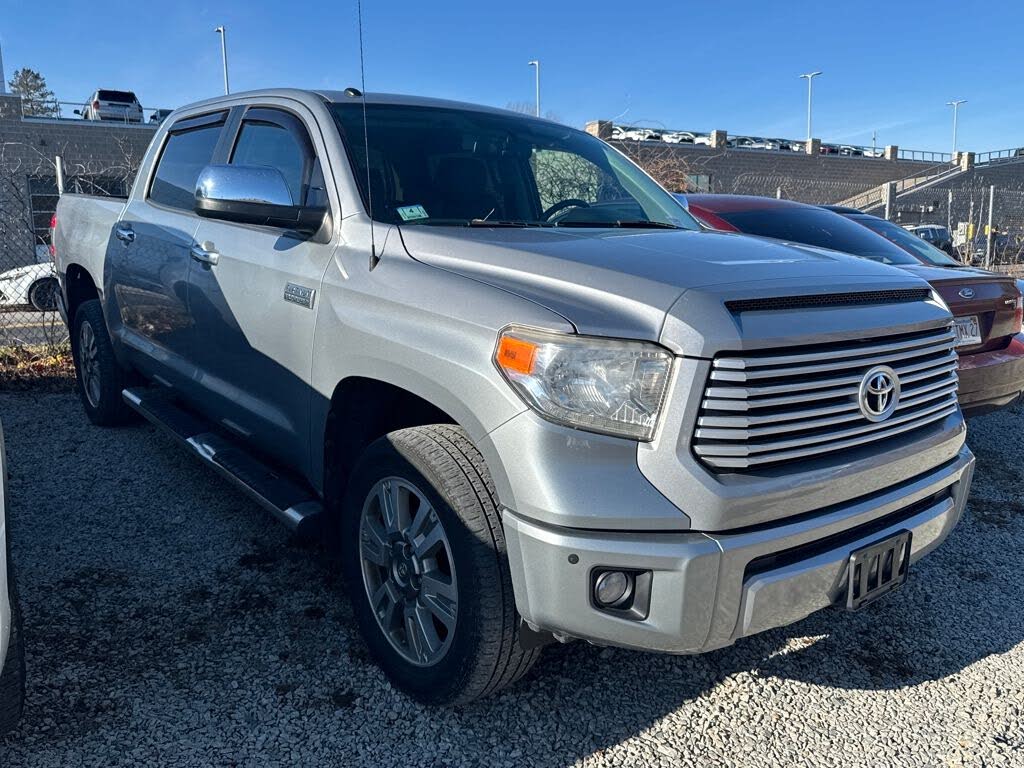 2017 Toyota Tundra Platinum CrewMax 5.7L 4WD