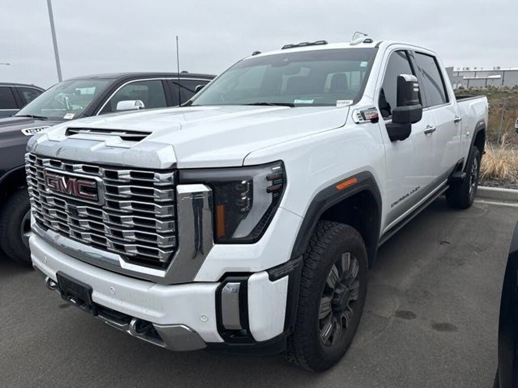2024 GMC Sierra 3500HD Denali Crew Cab 4WD