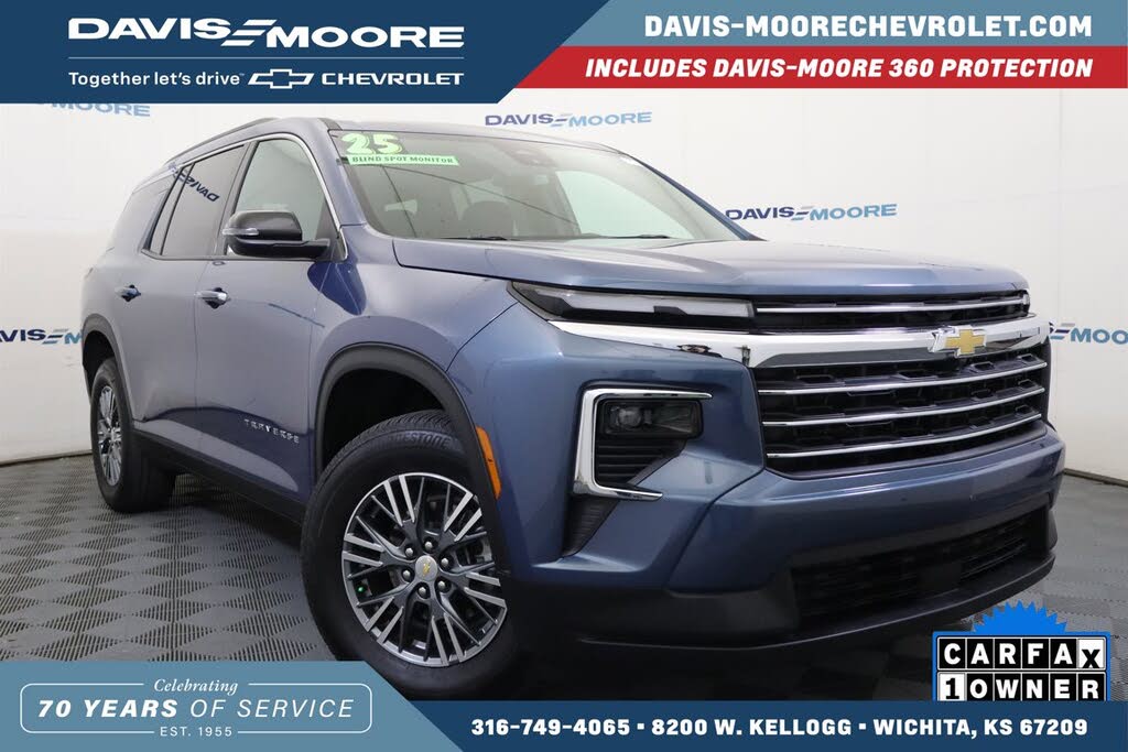 2025 Chevrolet Traverse LT FWD