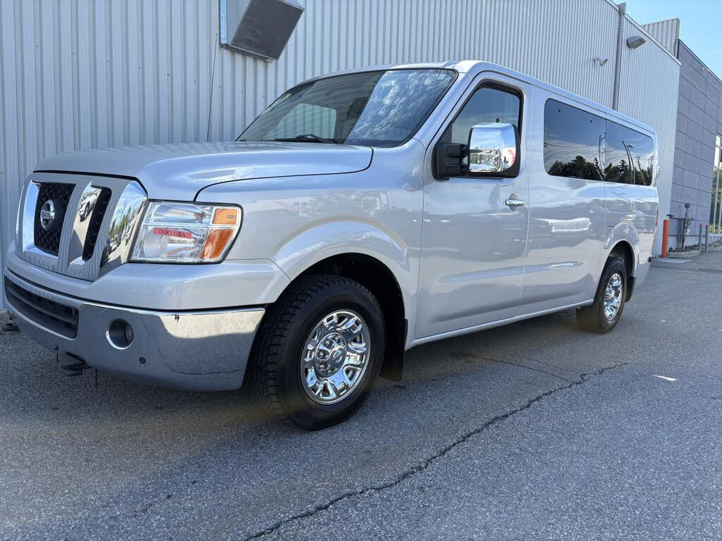 2019 Nissan NV Passenger V8 SL RWD