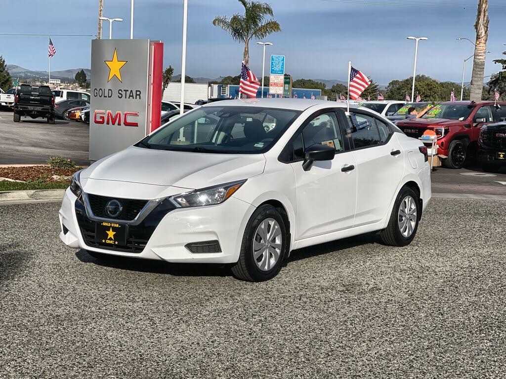 2022 Nissan Versa S FWD