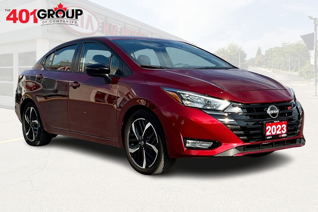 2023 Nissan Versa SR FWD