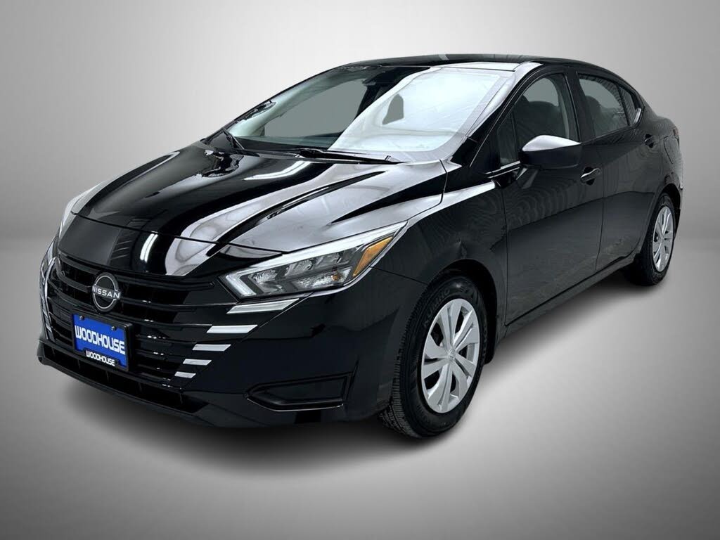 2025 Nissan Versa S FWD