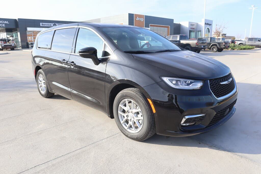 2026 Chrysler Pacifica Select FWD