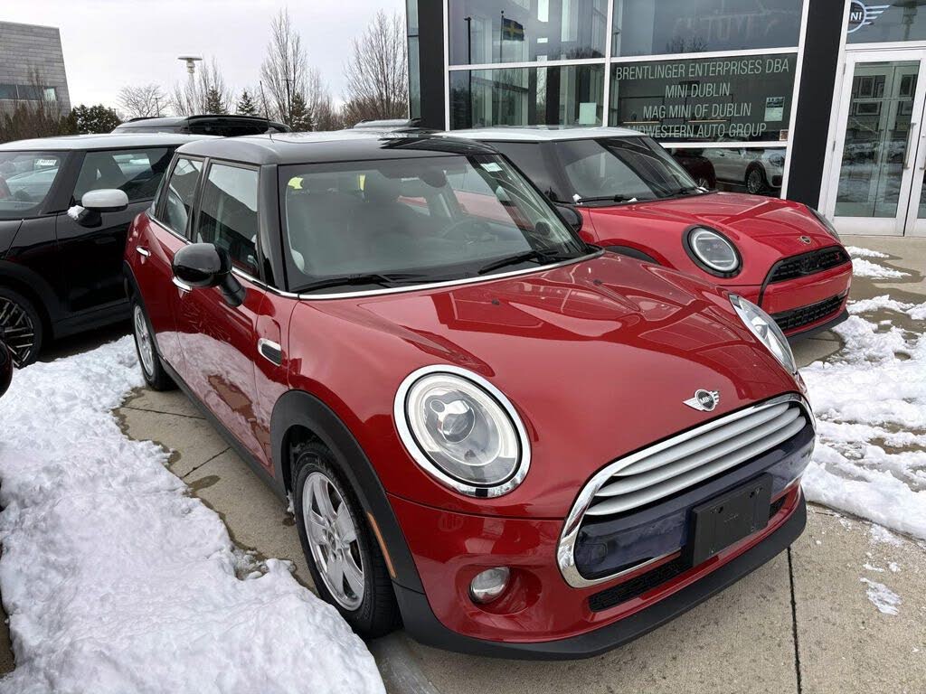 2015 MINI Cooper 4-Door Hatchback FWD