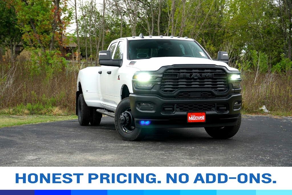 2026 RAM 3500 Tradesman Crew Cab LB DRW 4WD