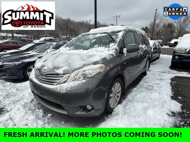 2017 Toyota Sienna XLE 7-Passenger AWD