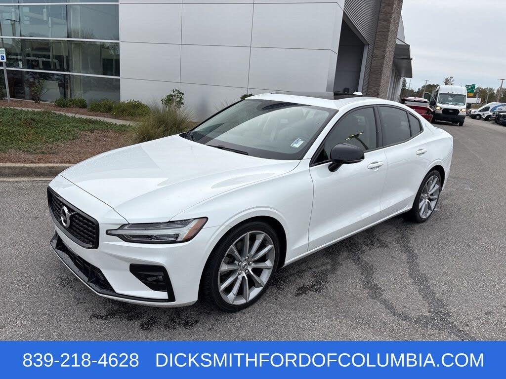 2021 Volvo S60 T5 Momentum AWD