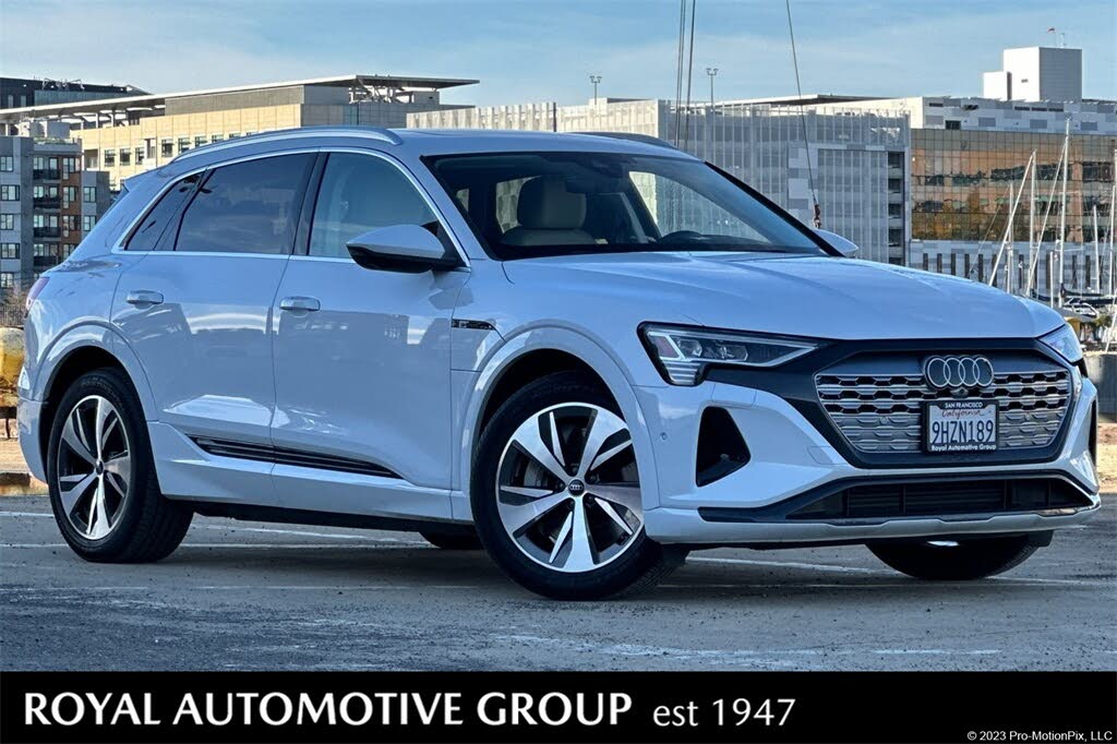 2024 Audi Q8 e-tron quattro Premium Plus AWD