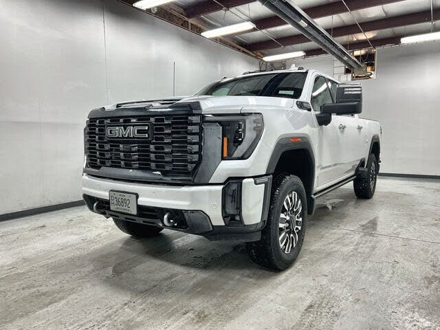 2024 GMC Sierra 3500HD Denali Ultimate Crew Cab 4WD