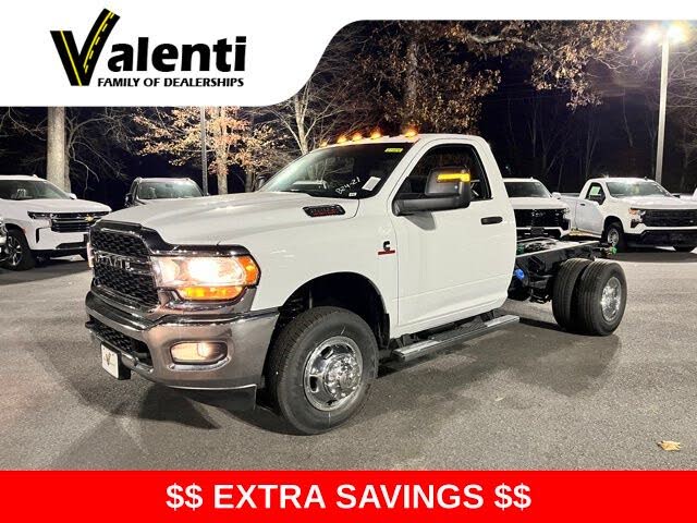 2024 RAM 3500 Chassis Tradesman Regular Cab DRW 4WD