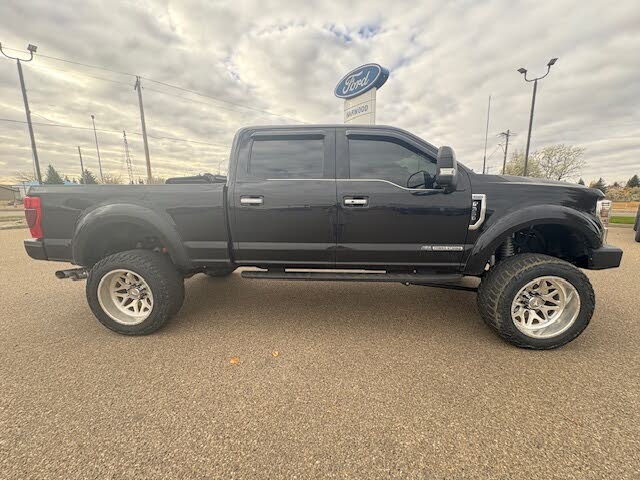 2022 Ford F-350 Super Duty Limited Crew Cab 4WD
