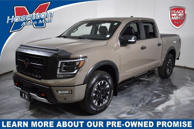 2022 Nissan Titan PRO-4X Crew Cab 4WD