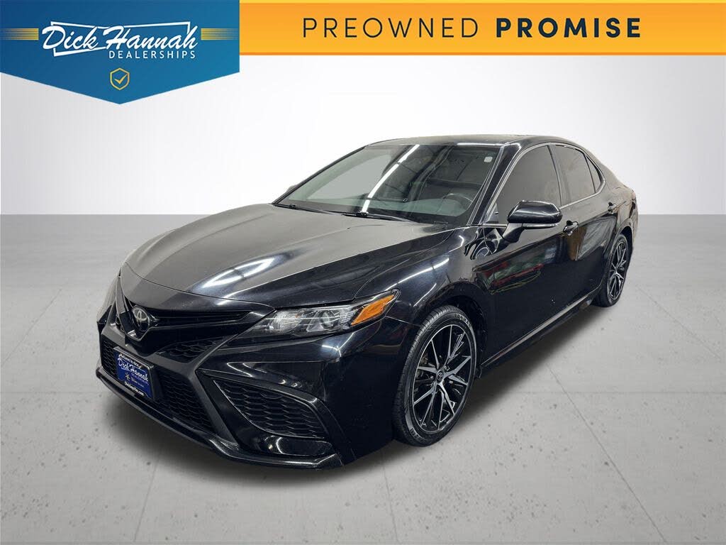 2022 Toyota Camry SE FWD