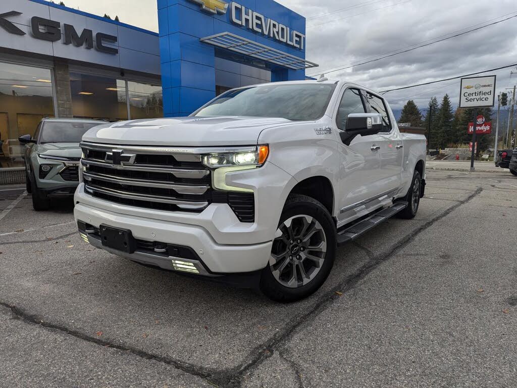 2023 Chevrolet Silverado 1500 High Country Crew Cab 4WD
