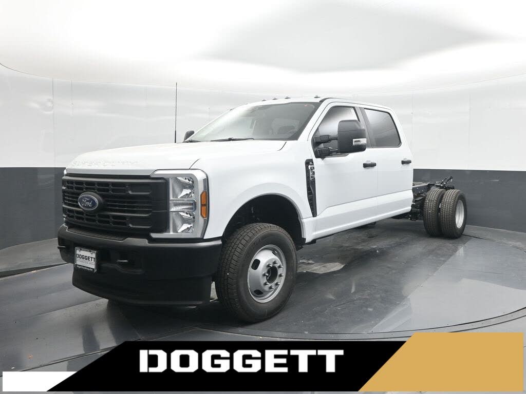 2025 Ford F-350 Super Duty Chassis XL Crew Cab DRW 4WD