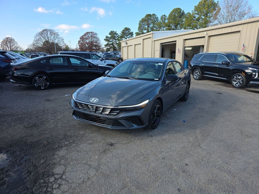 2026 Hyundai Elantra SEL Sport Premium FWD