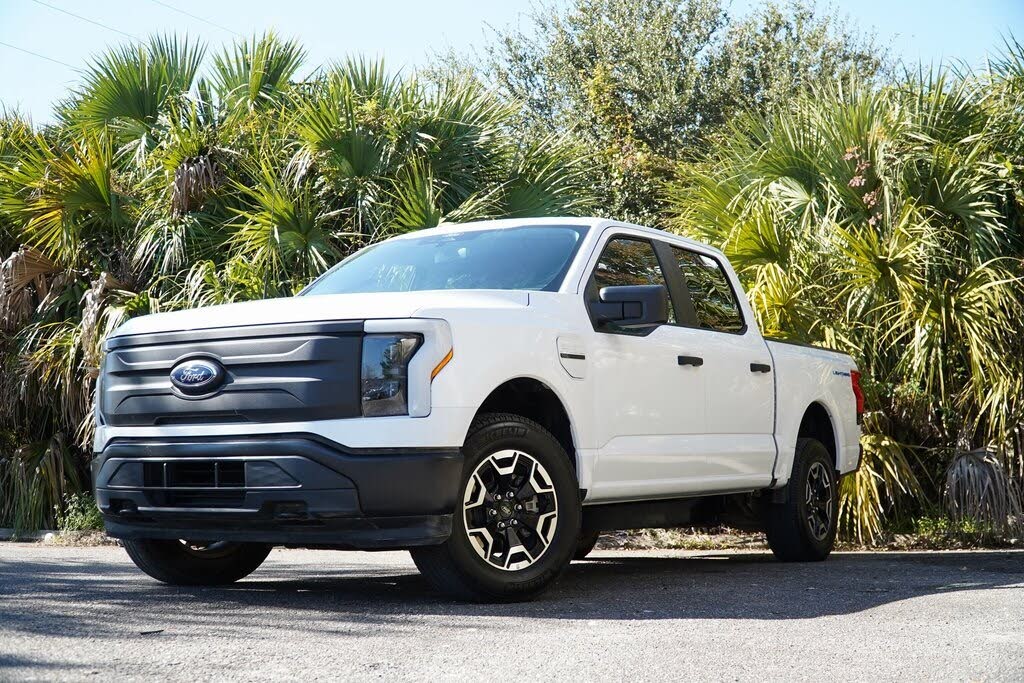 2022 Ford F-150 Lightning Pro SuperCrew AWD