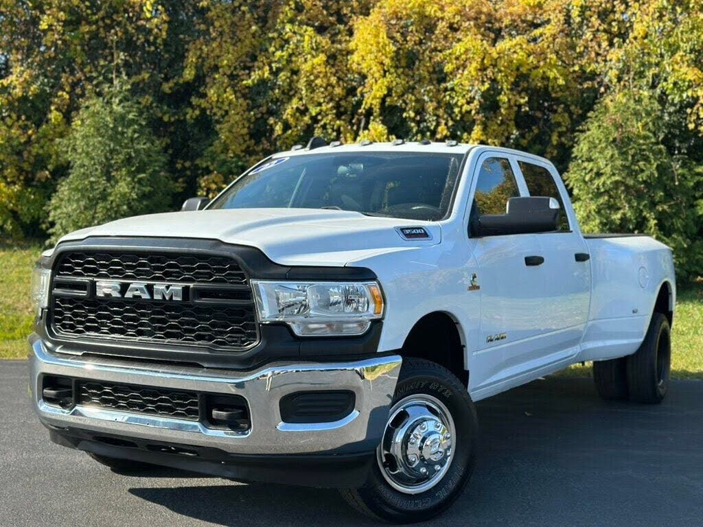 2022 RAM 3500 Tradesman Crew Cab LB DRW 4WD