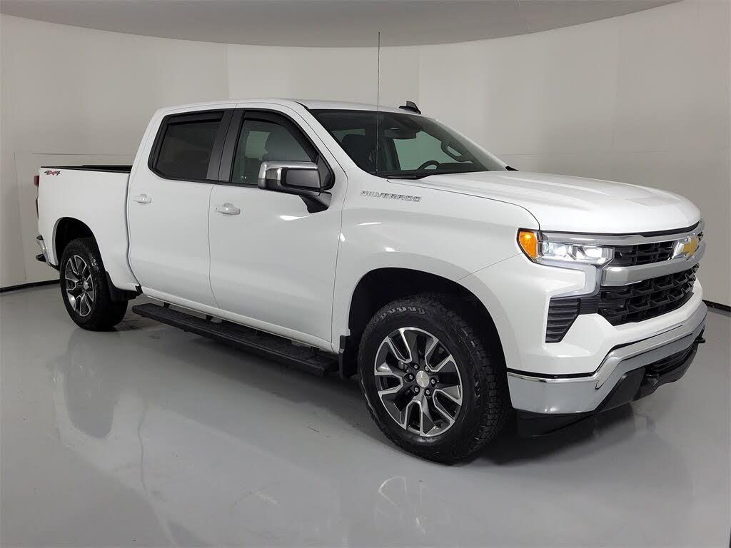 2024 Chevrolet Silverado 1500 LT Crew Cab 4WD