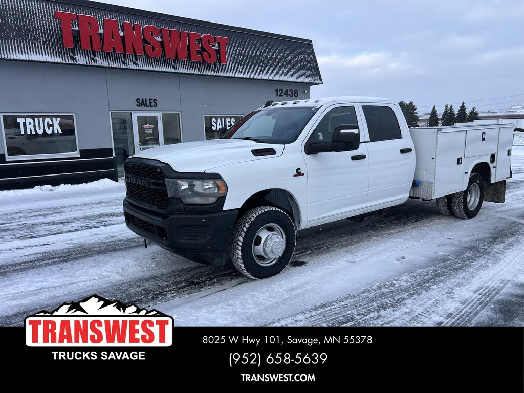 2024 RAM 3500 Chassis Tradesman Crew Cab LB DRW 4WD