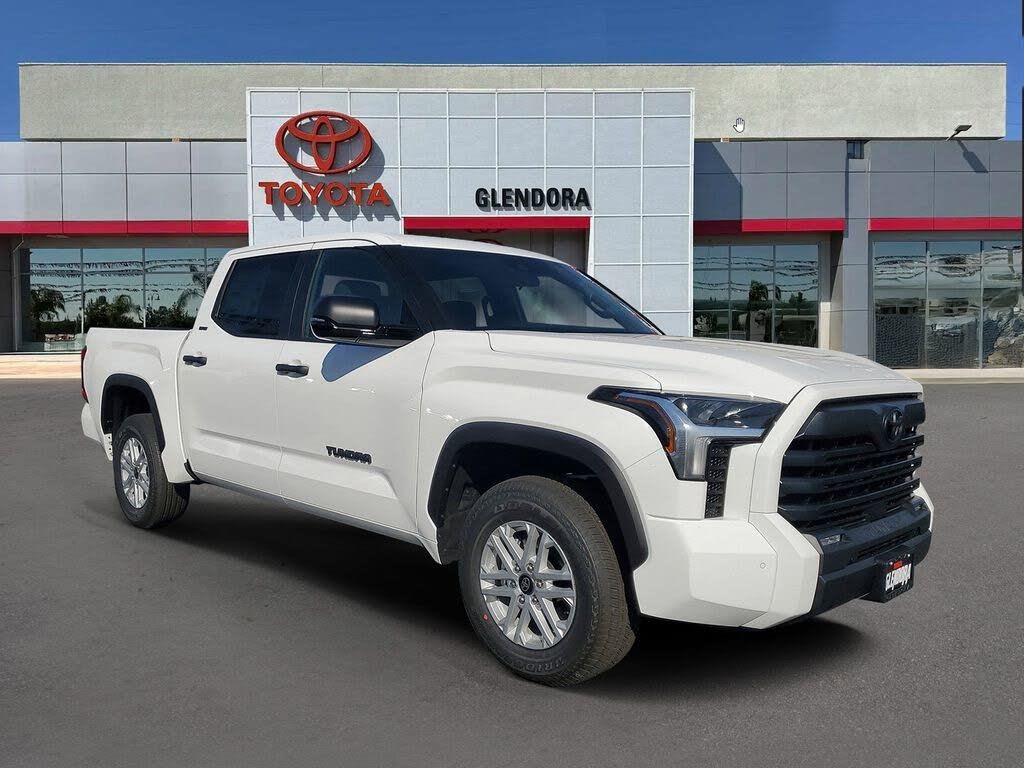 2026 Toyota Tundra SR5 CrewMax Cab 4WD