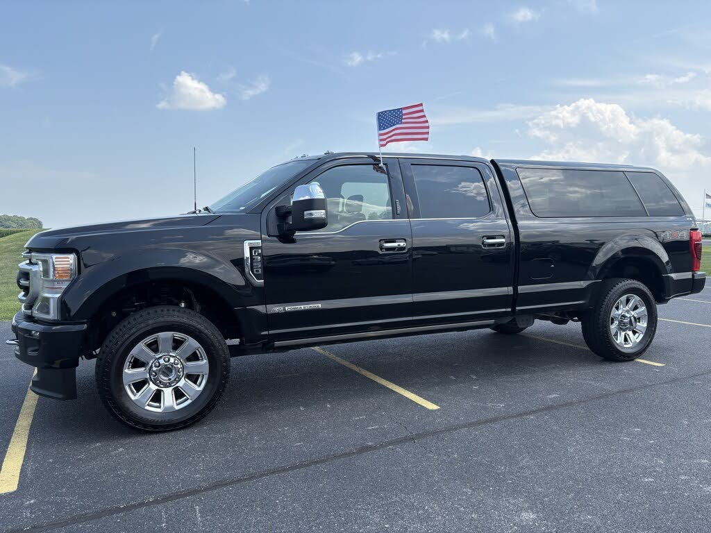 2022 Ford F-350 Super Duty Lariat Crew Cab 4WD