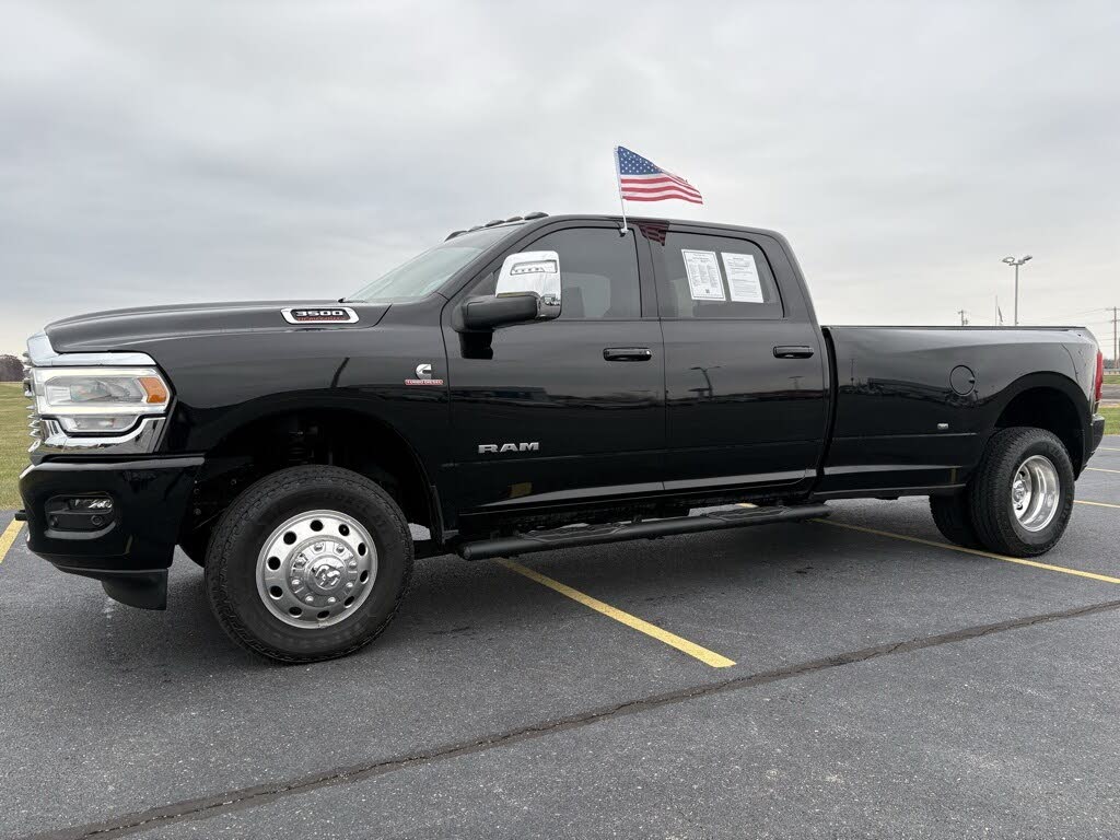 2024 RAM 3500 Laramie Crew Cab LB DRW 4WD