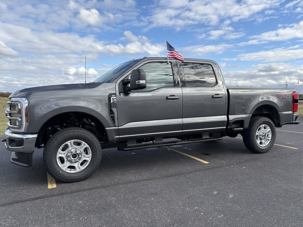 2026 Ford F-250 Super Duty XLT Crew Cab 4WD