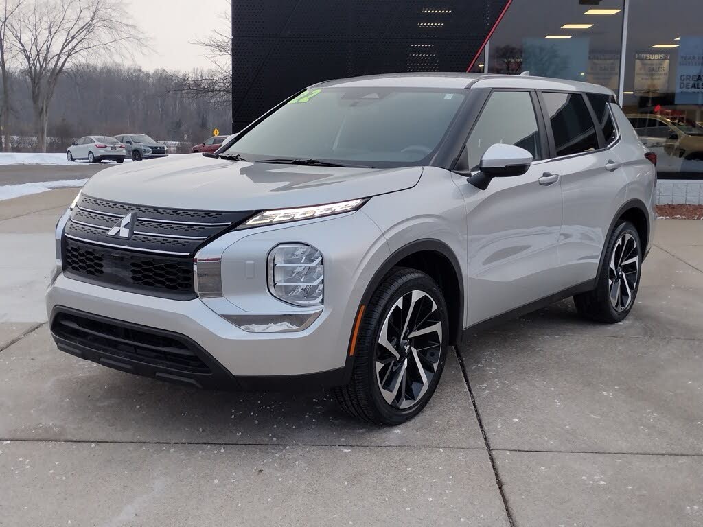 2022 Mitsubishi Outlander ES S-AWC