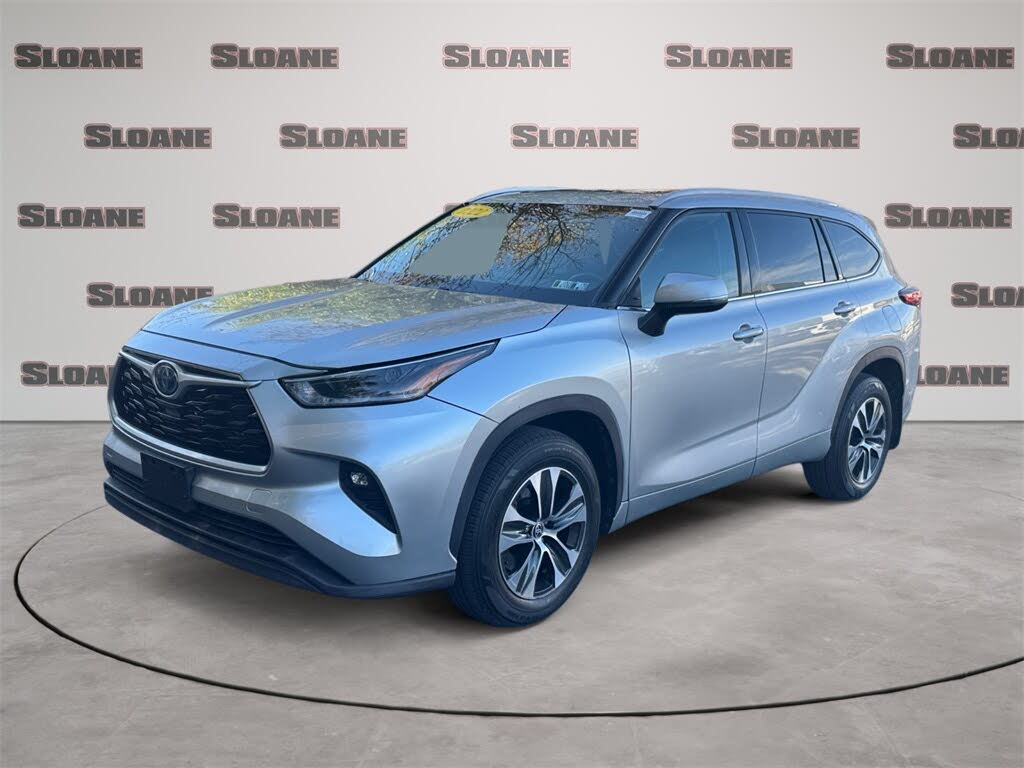 2022 Toyota Highlander Hybrid XLE AWD